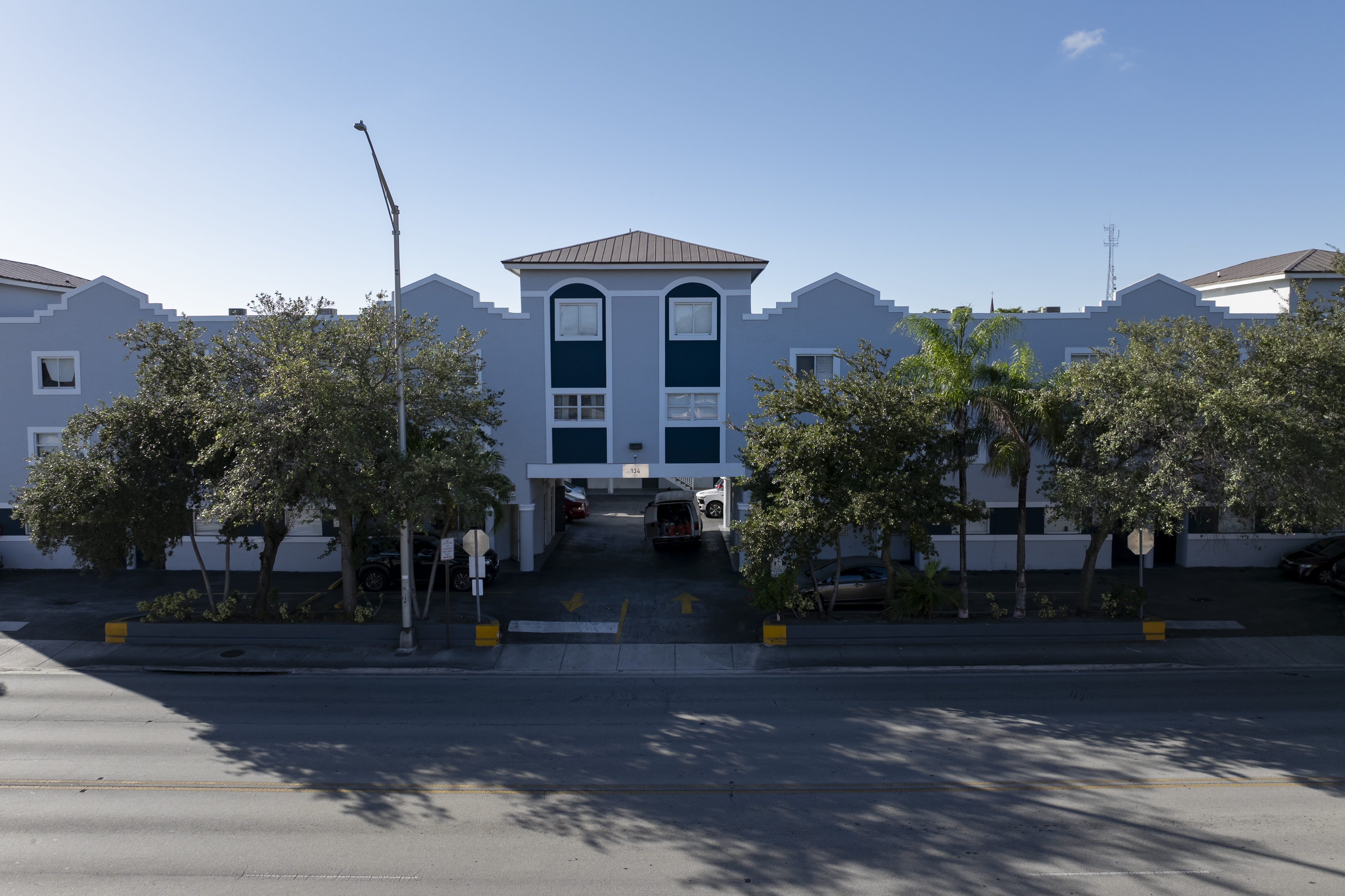 Kina Hialeah apartment community